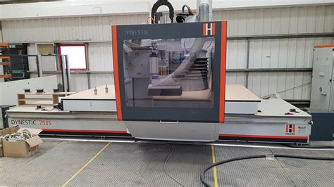 CNC machine and CNC router for woodworking by HOLZHER.